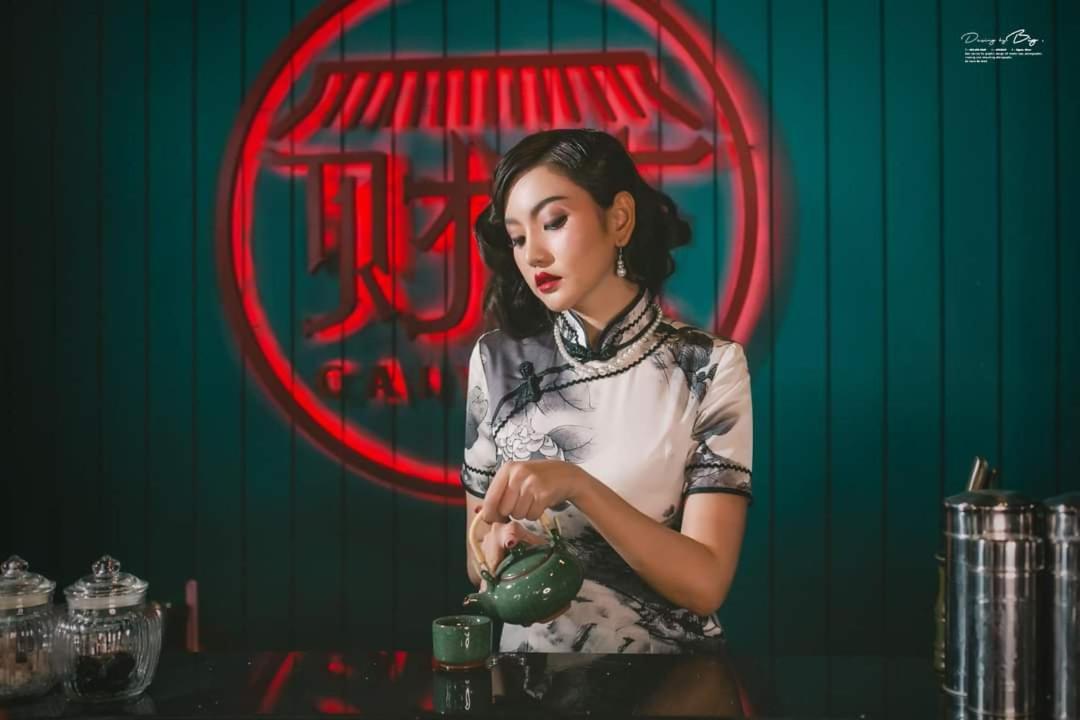 Caiyong Hometel & Cafe'S Studio Бангкок Екстер'єр фото